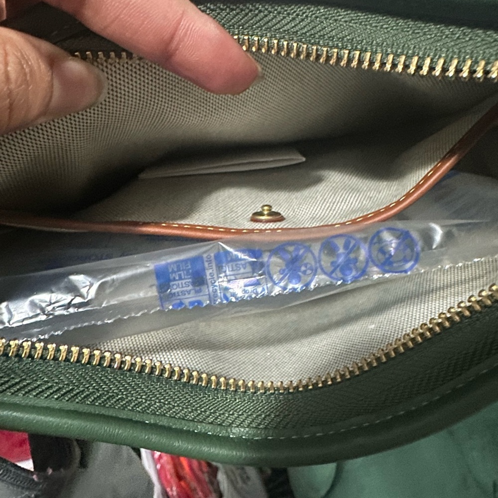 Coach Curve Zip - Picture 6 of 6